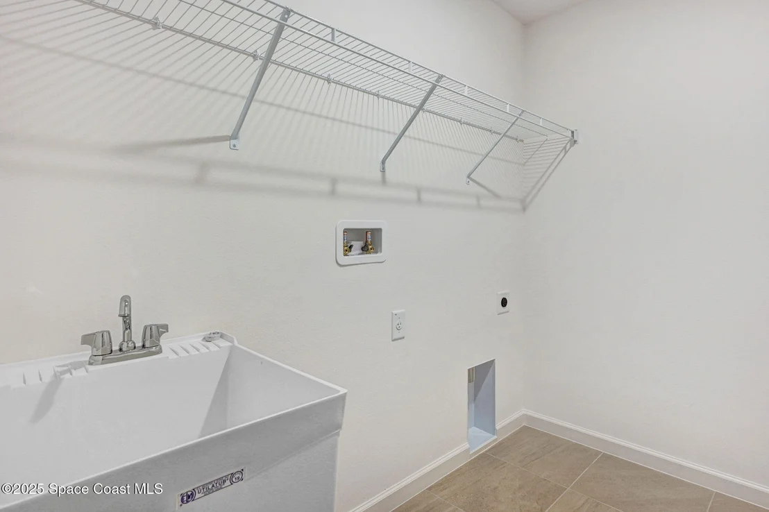Photo of 1089 Savery Road