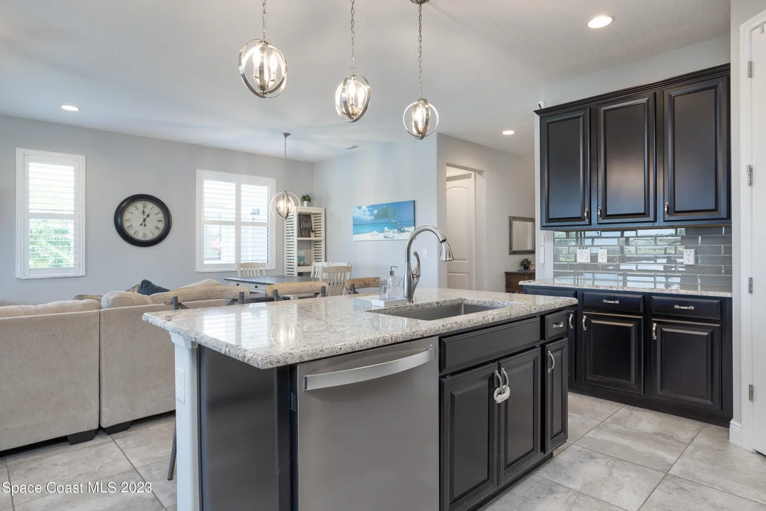 Photo of 7327 Bluemink Lane