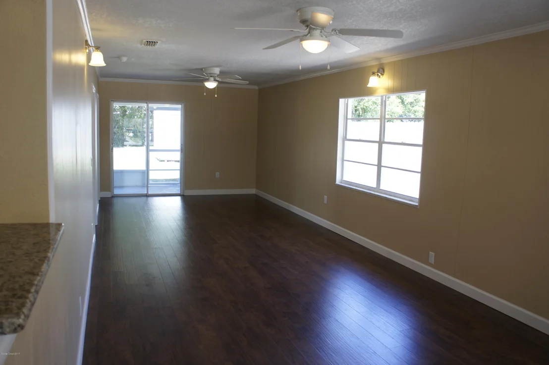 Photo of 1716 Park Avenue
