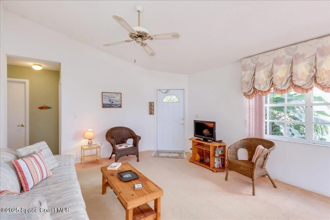Photo of 1981 Tallowood Court NE