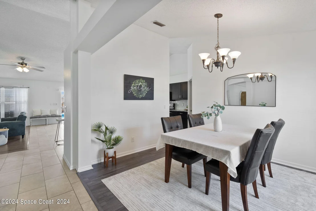 Photo of 1049 Jacaranda Circle