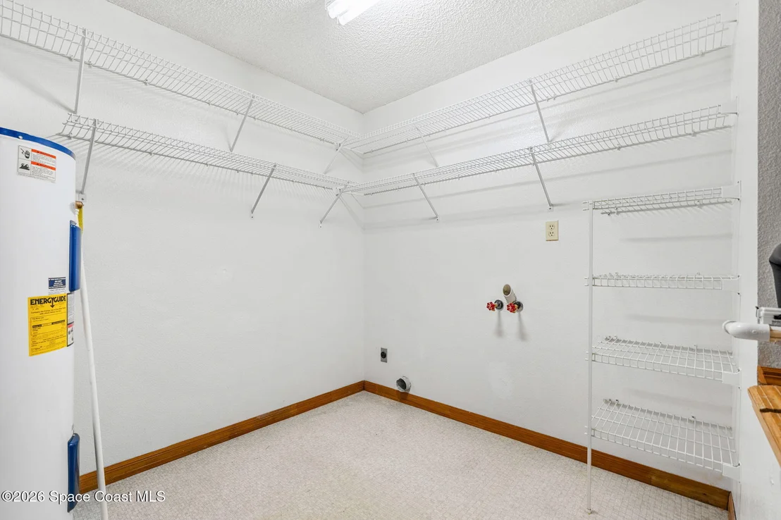 Photo of 6000 Eaglewalk Avenue