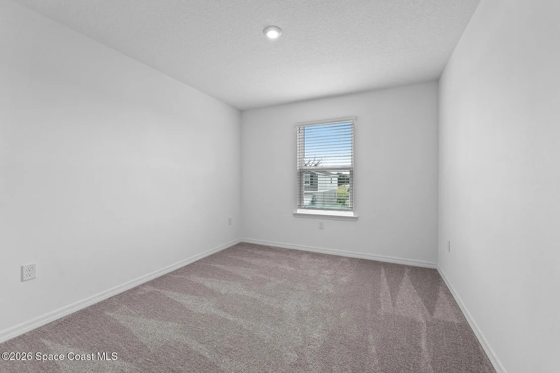 Photo of 926 Castleford Avenue NE