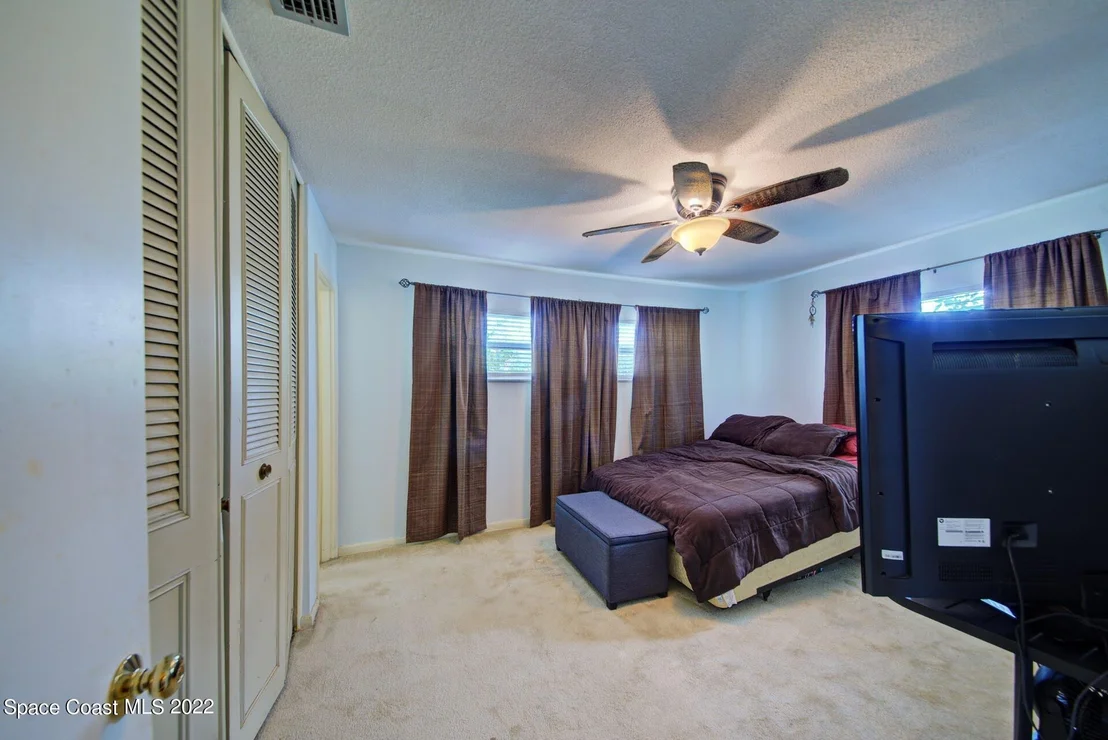 Photo of 1724 Golfview Drive