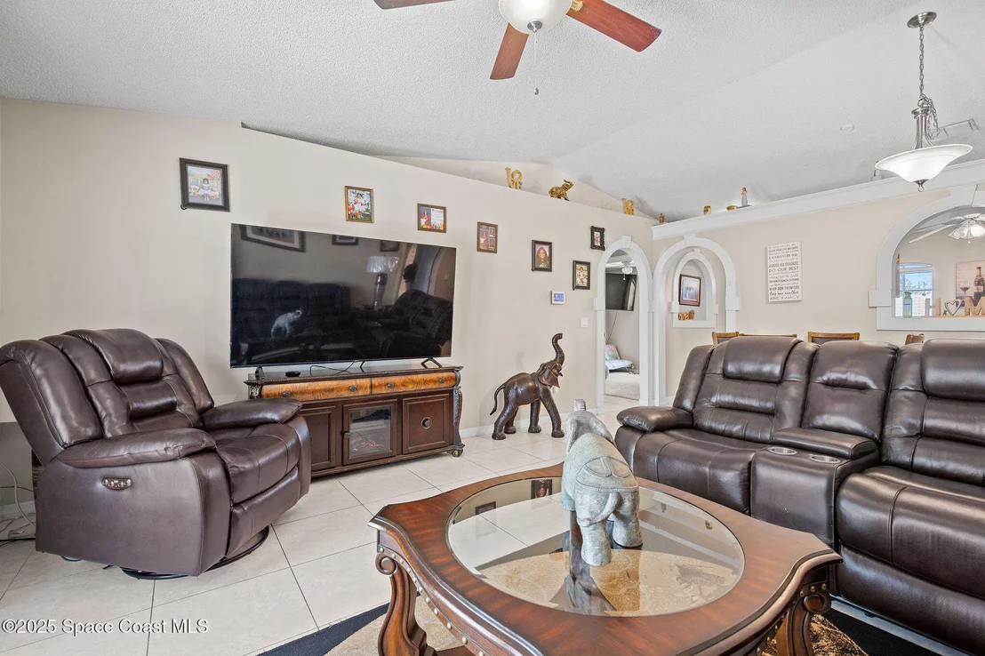 Photo of 2977 Sebastian Lane