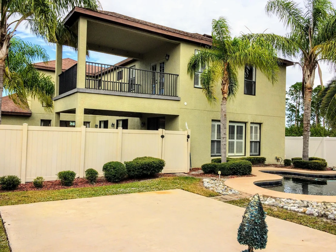 Photo of 1475 Talon Way