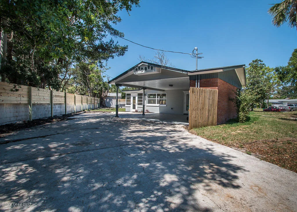 Photo of 3049 Moss Drive