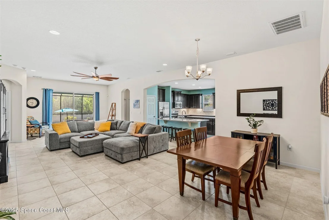 Photo of 541 Stonebriar Drive