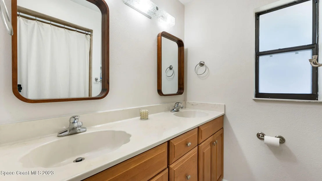 Photo of 4220 Lee Hall Place