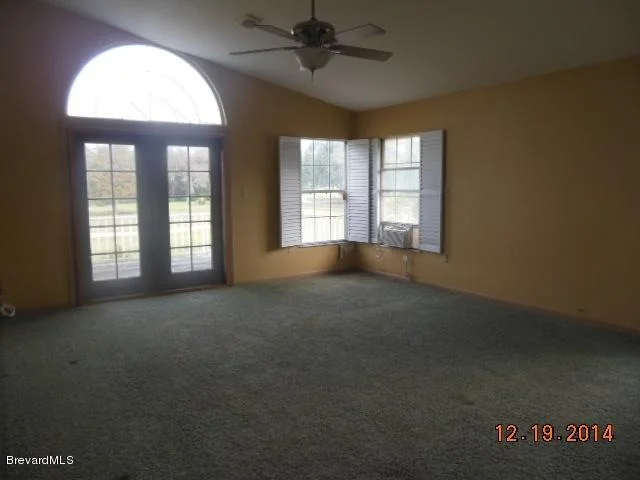 Photo of 1070 Fairlawn Drive
