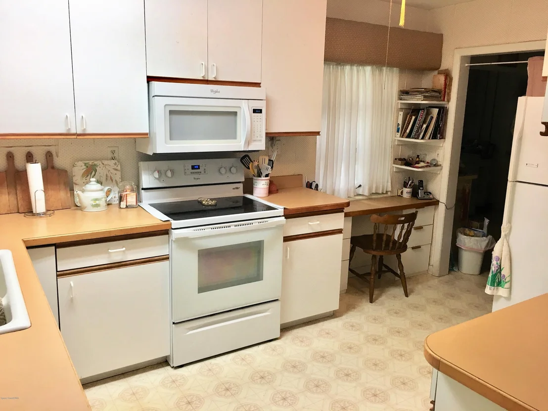 Photo of 143 Cocoa Avenue