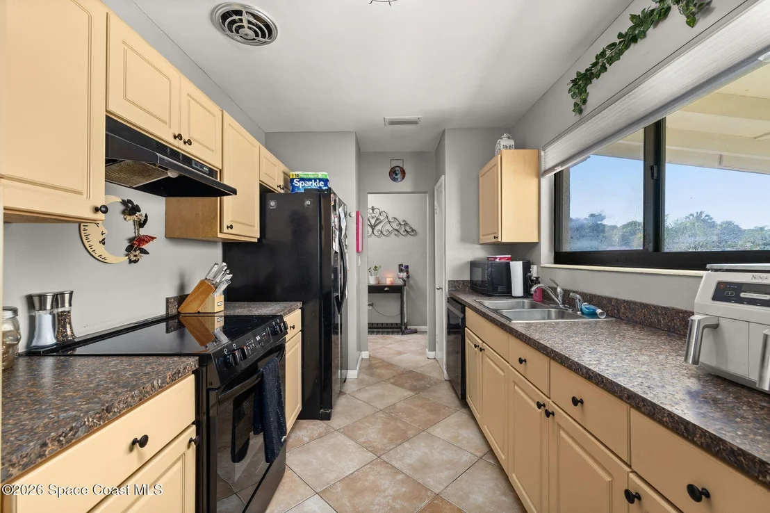 Photo of 932 Glenmore Circle