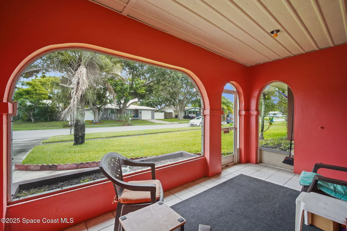 Photo of 1030 Cable Lane NE