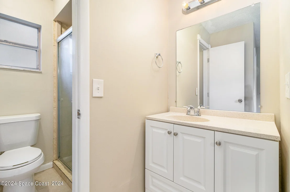 Photo of 978 Sycamore Drive