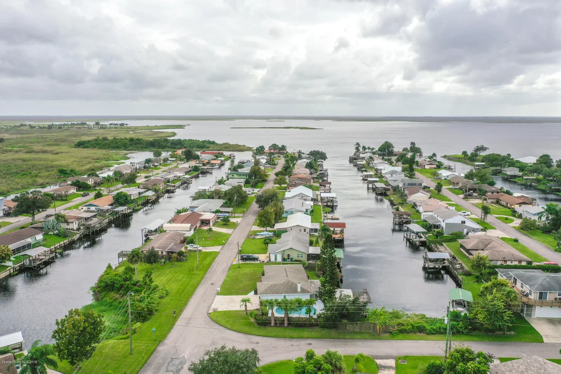 Photo of 818 Heron Road