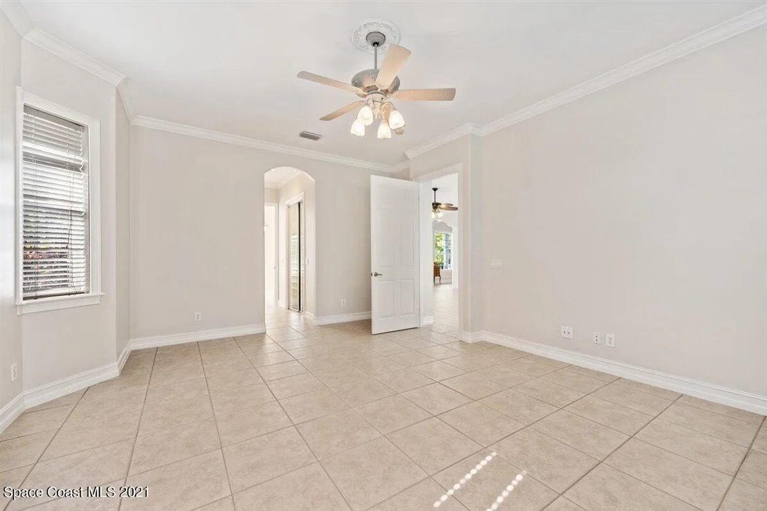 Photo of 4035 Post Road