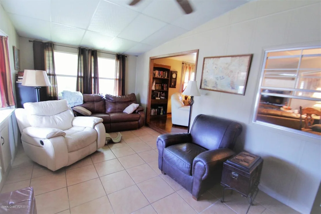 Photo of 521 Marnie Circle
