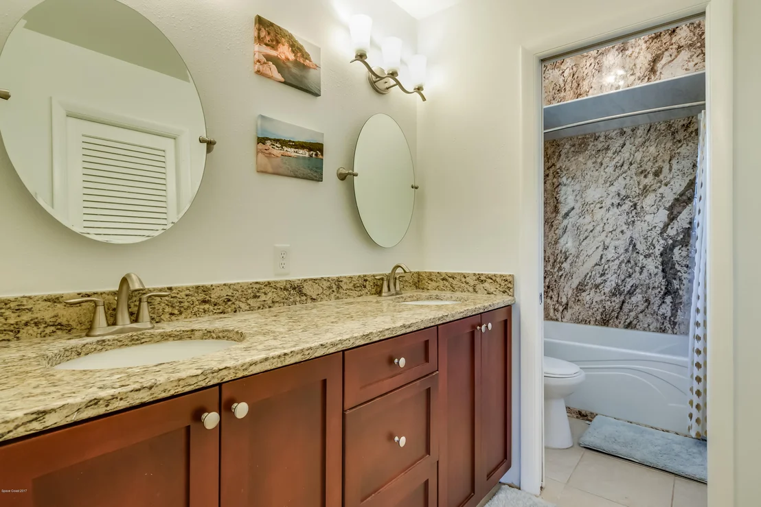 Photo of 731 Montclair Road NE