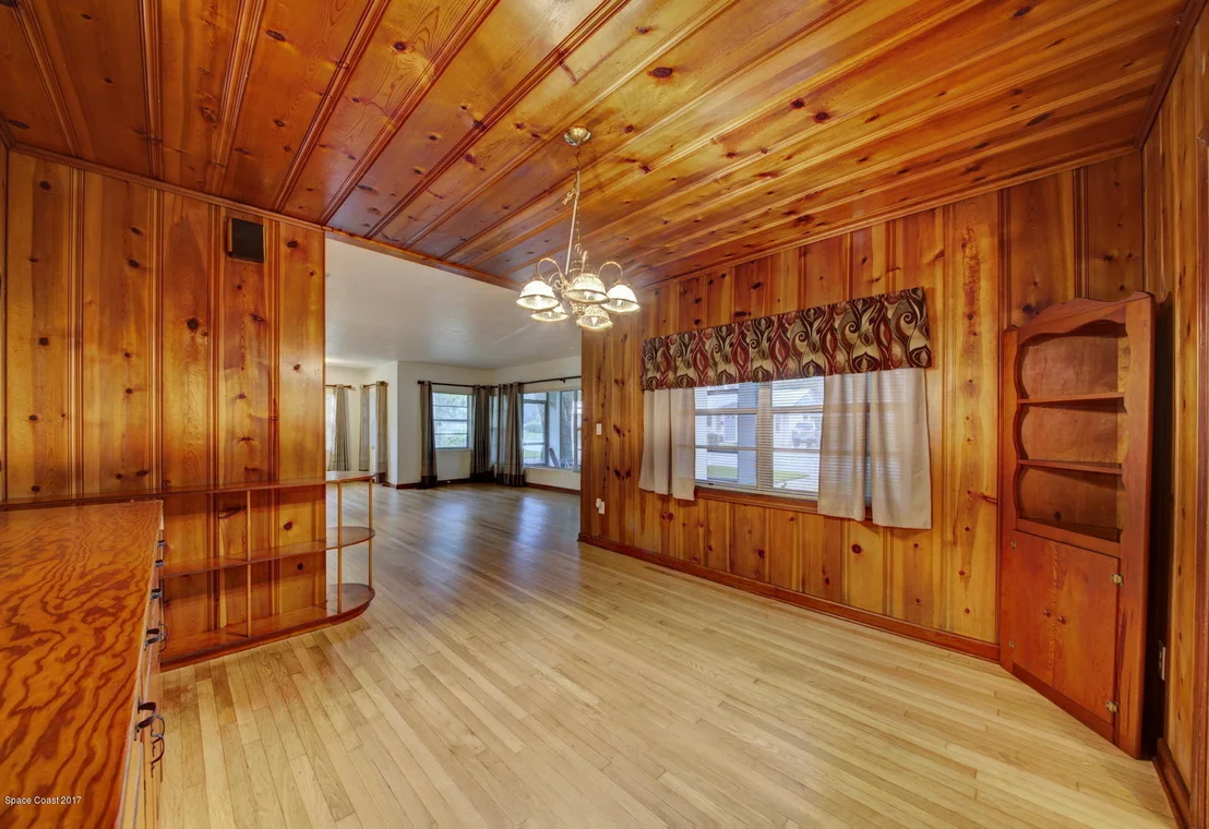 Photo of 720 Seminole Drive