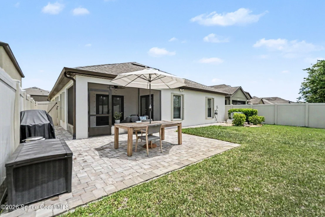 Photo of 970 Dillard Drive SE
