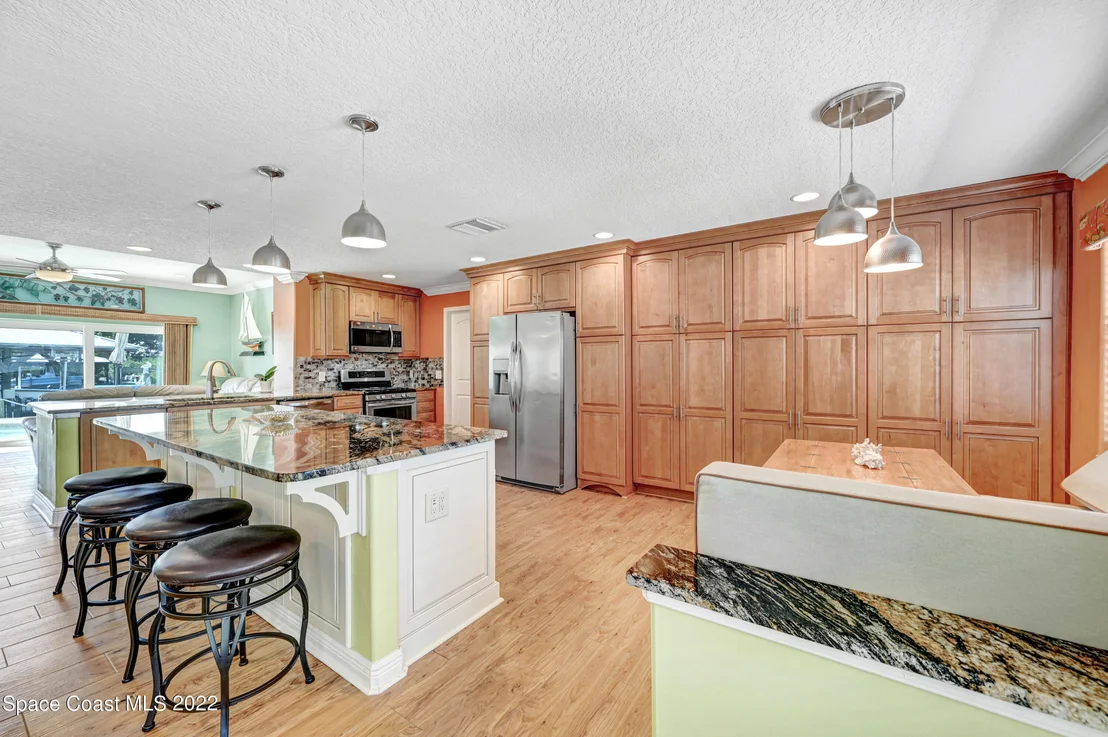 Photo of 414 Thrush Drive
