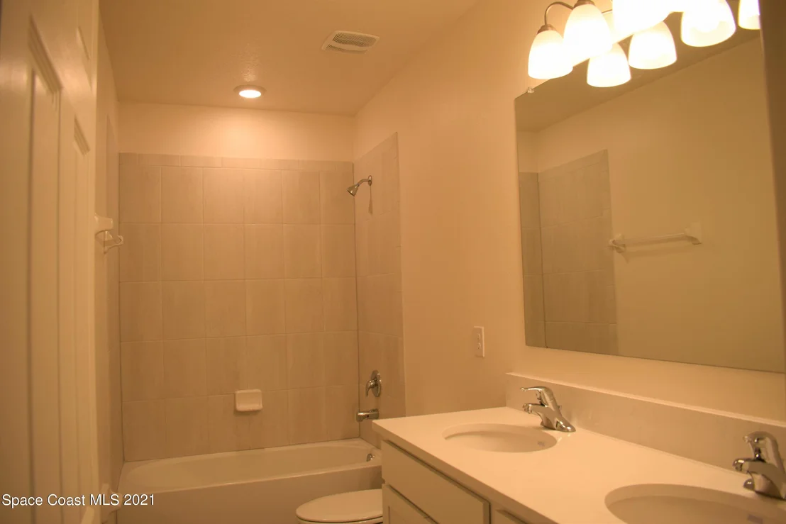 Photo of 319 Wiregrass Avenue