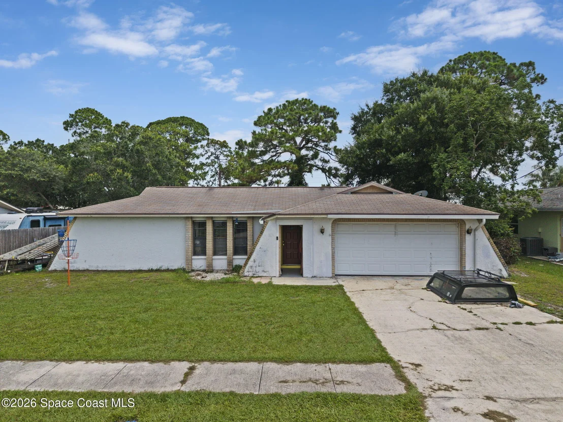 Photo of 988 Pineland Drive