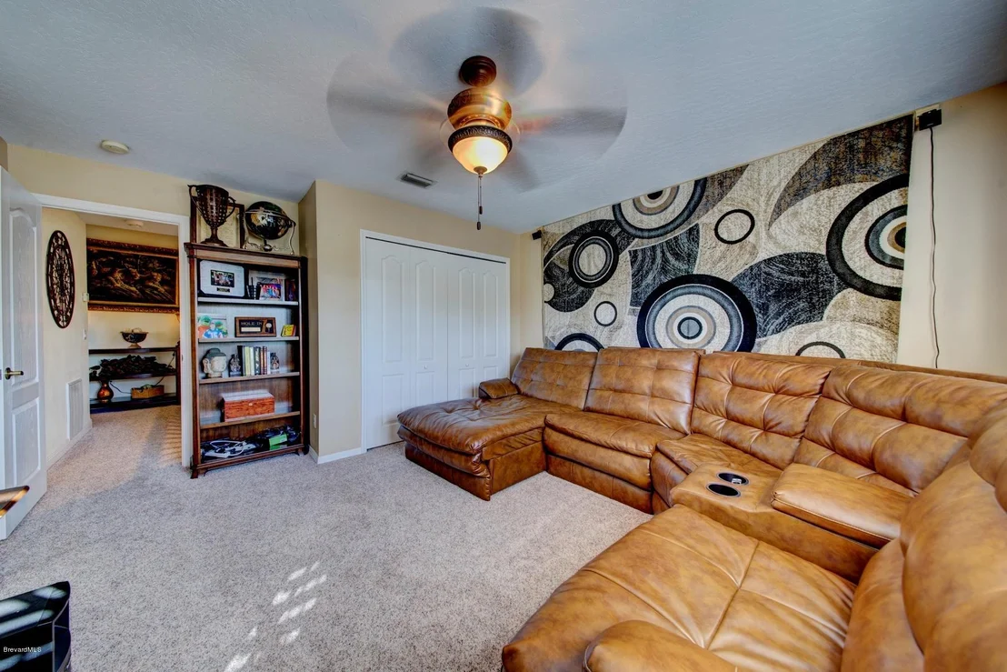 Photo of 5918 Newbury Circle