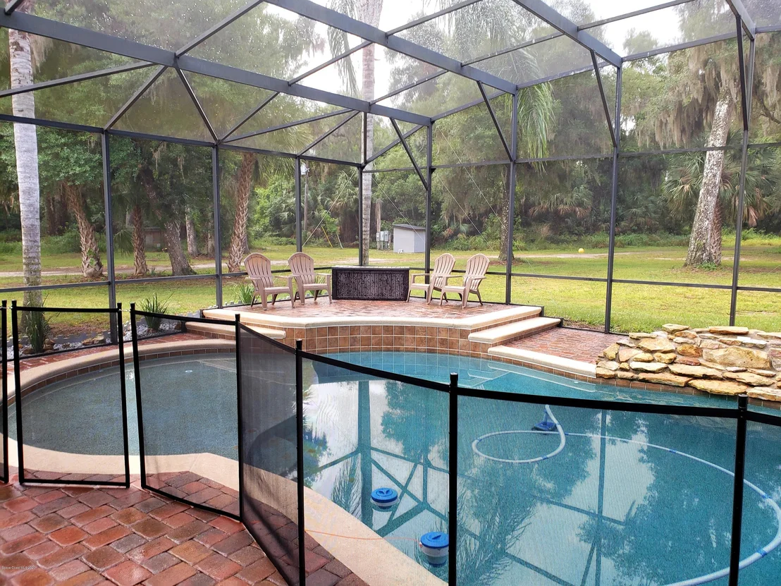 Photo of 555 Hale Road