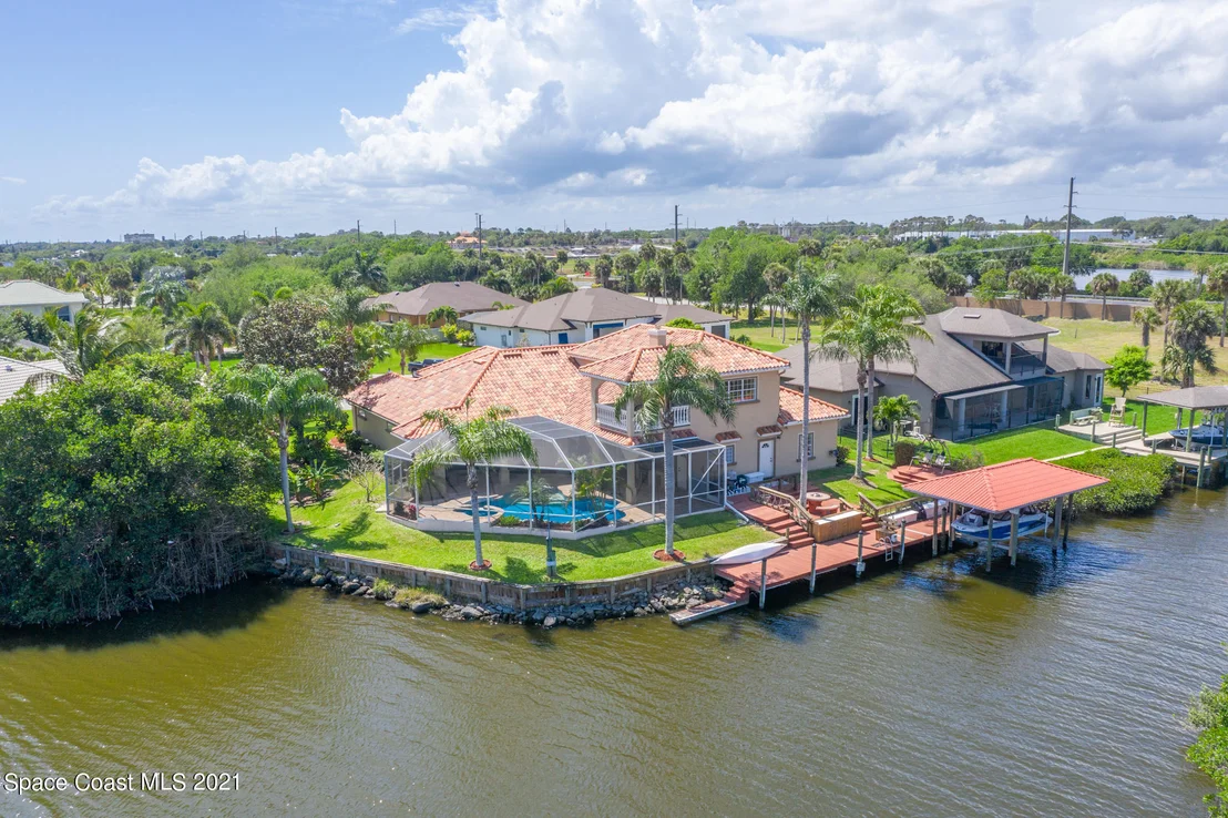 Photo of 502 Topsail Drive