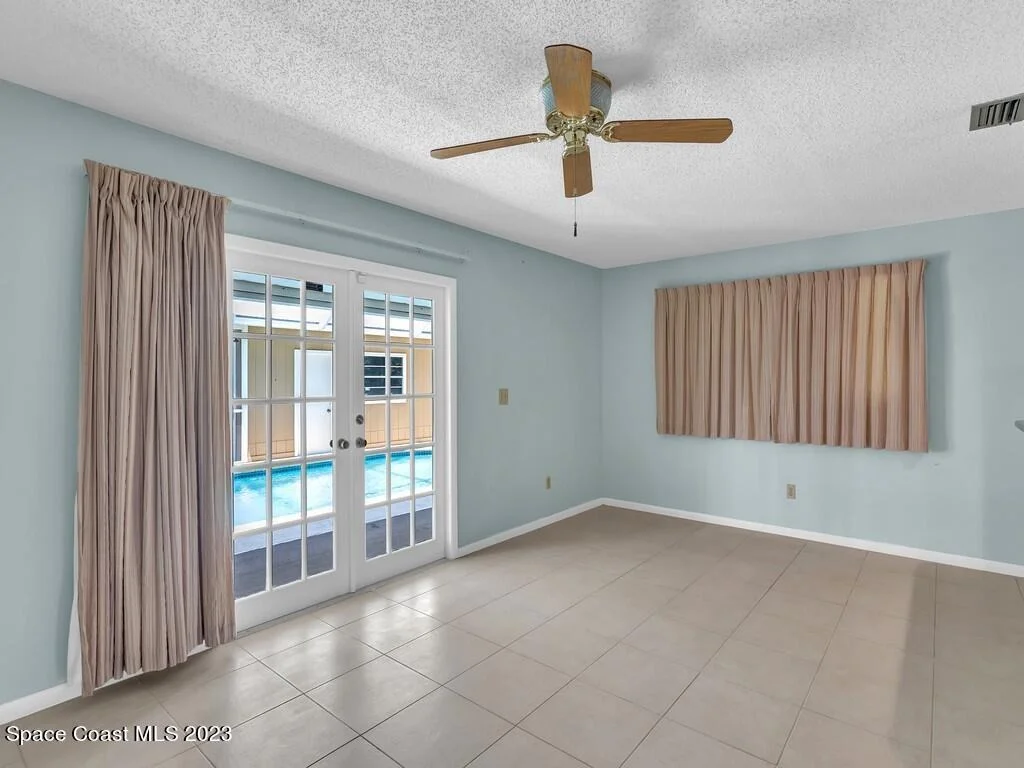 Photo of 898 Bermuda Avenue