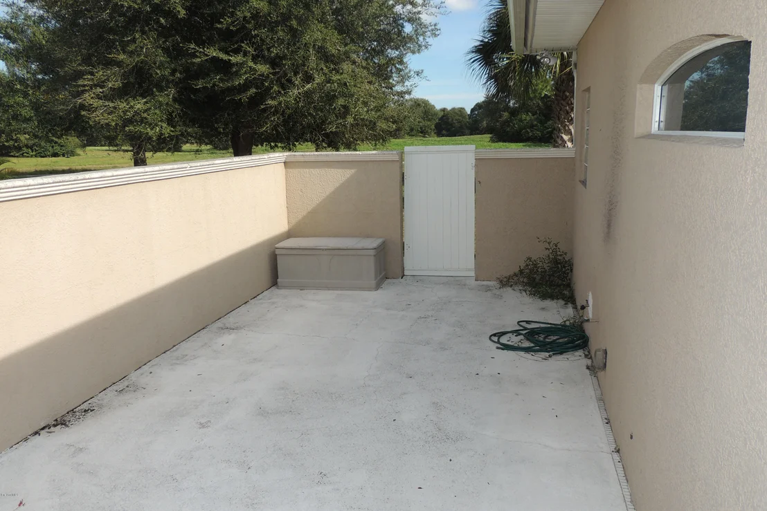 Photo of 1120 NE Riviera Drive