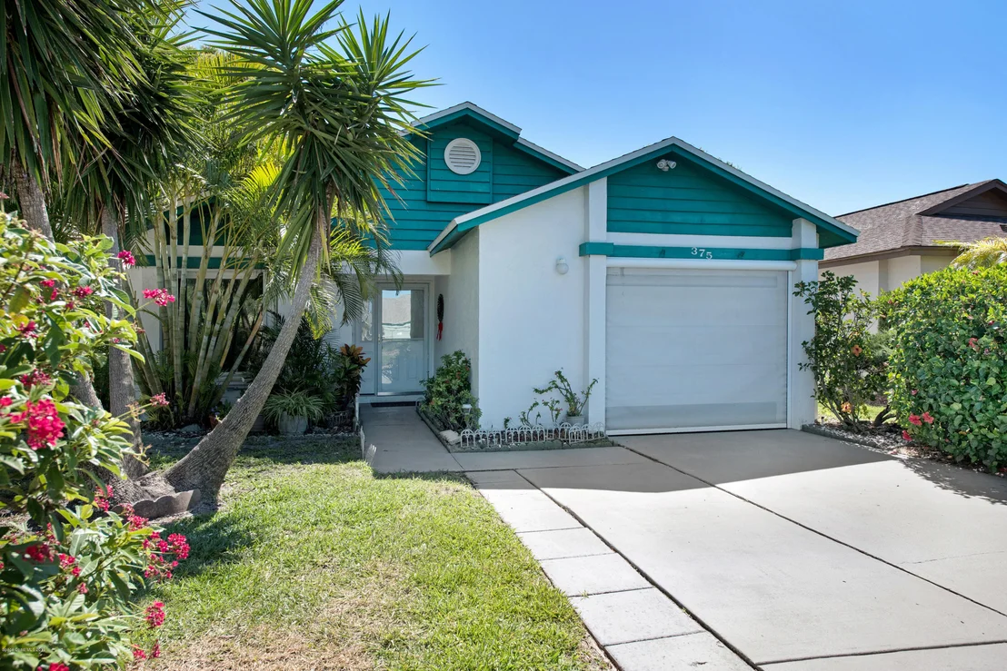 Photo of 375 Myrtlewood Road