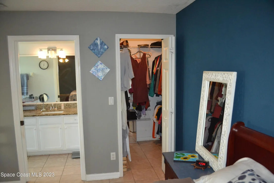 Photo of 834 Honeysuckle Drive