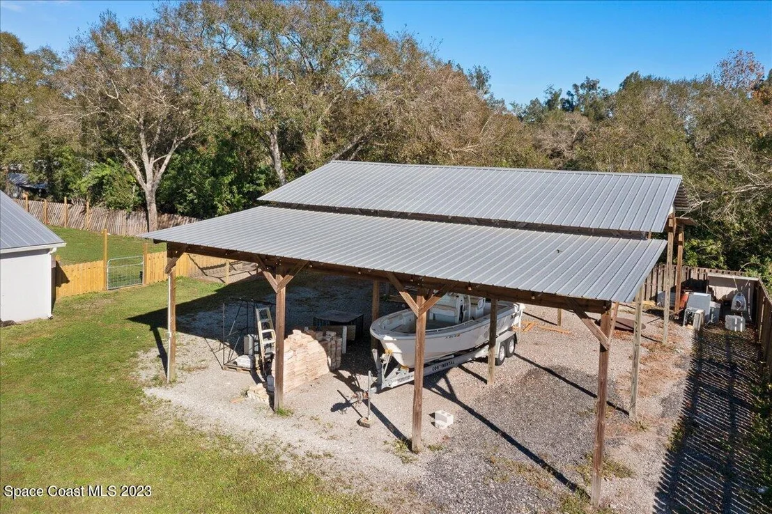 Photo of 2215 Wilcox Street