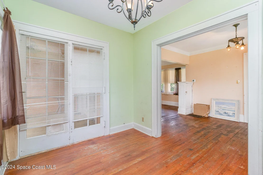 Photo of 1632 Water Drive NE