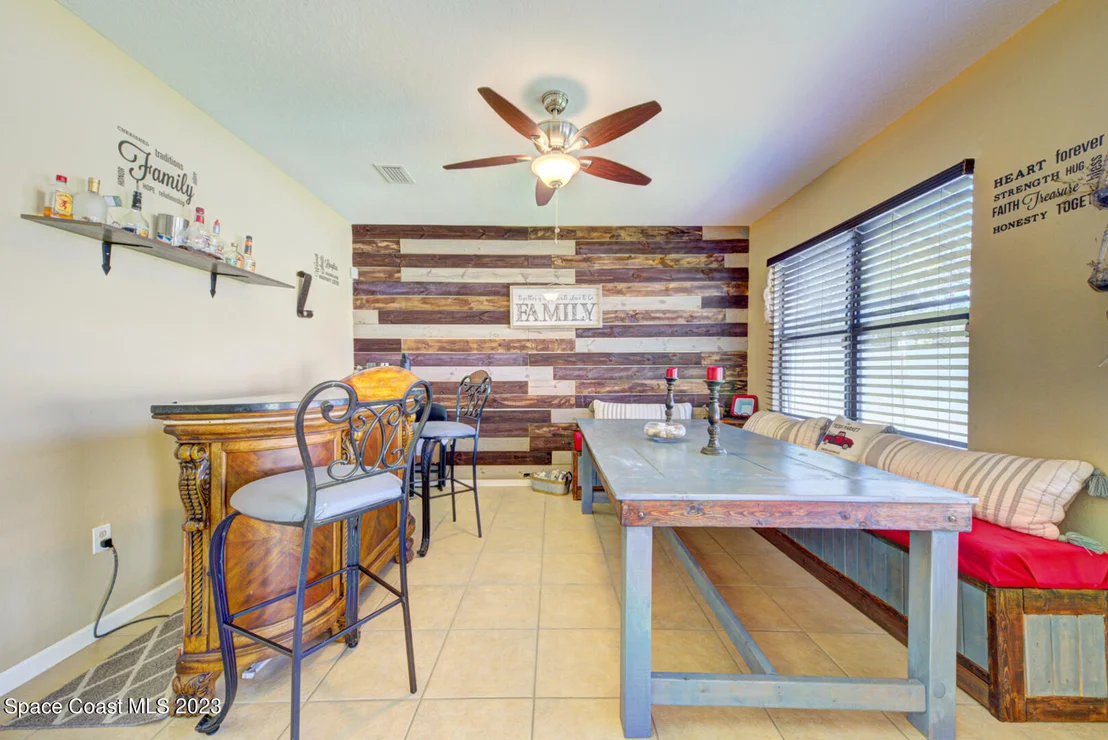 Photo of 194 Dryden Circle