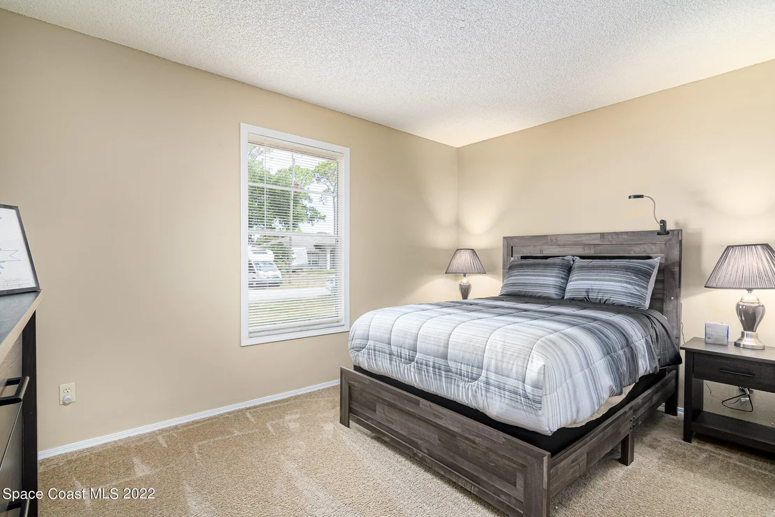Photo of 6085 Chapman Street