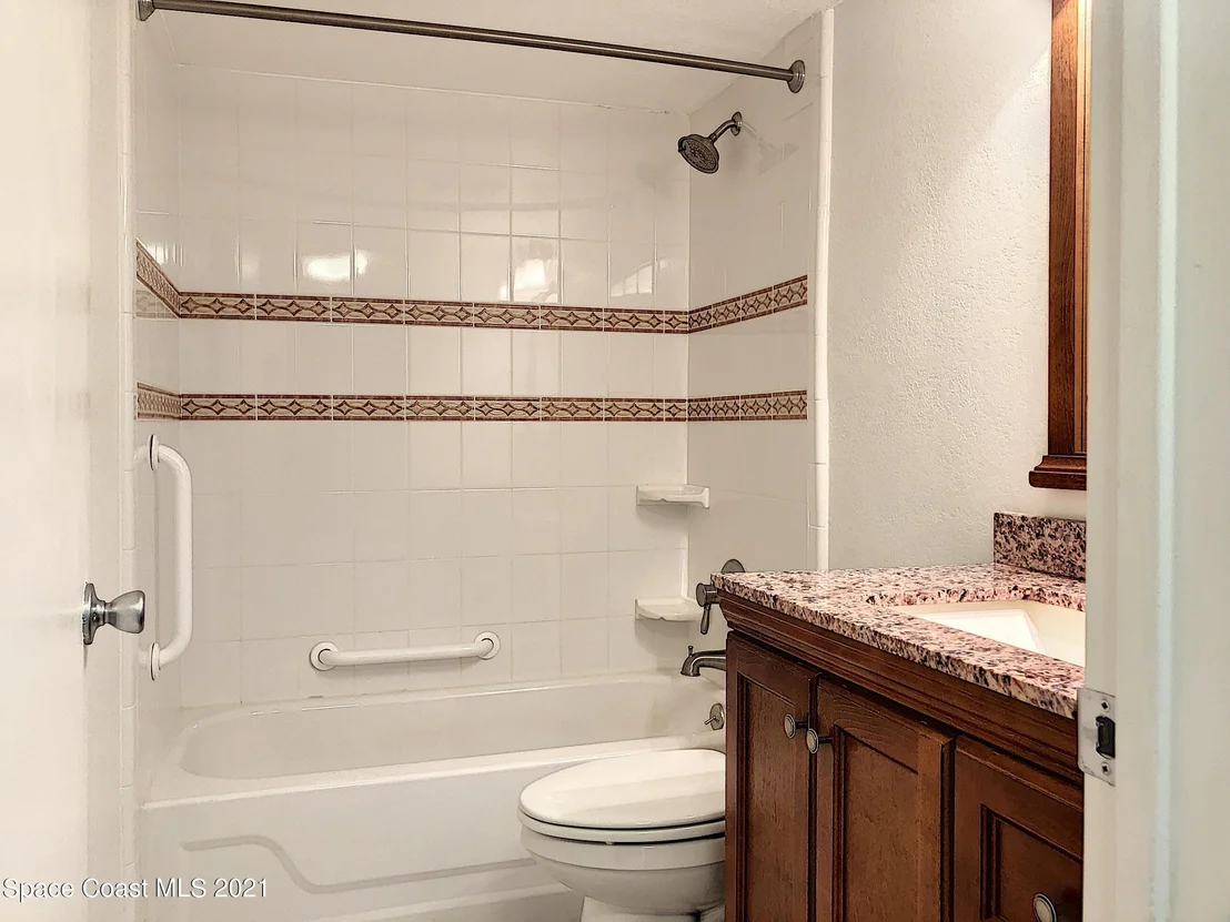 Photo of Unit 307 at 1025 Rockledge Drive
