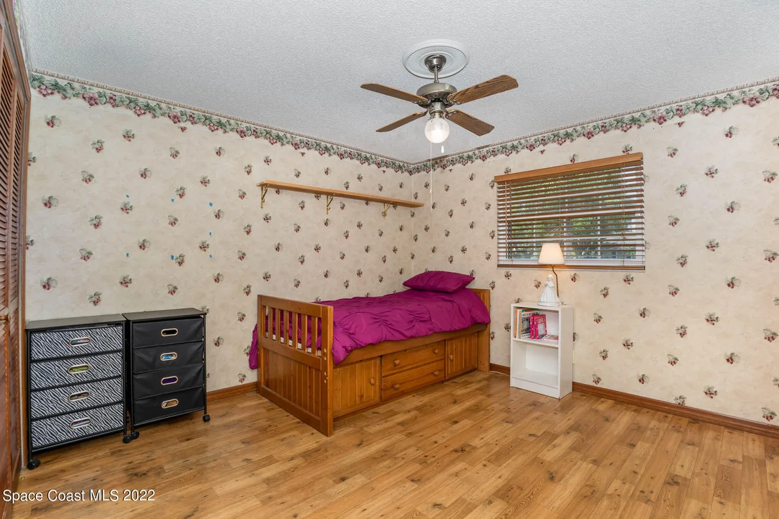 Photo of 2647 School Drive NE