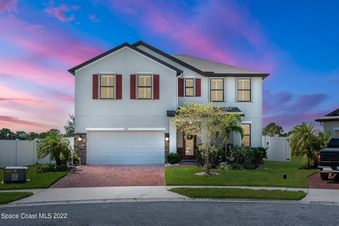 Photo of 982 Peta Way