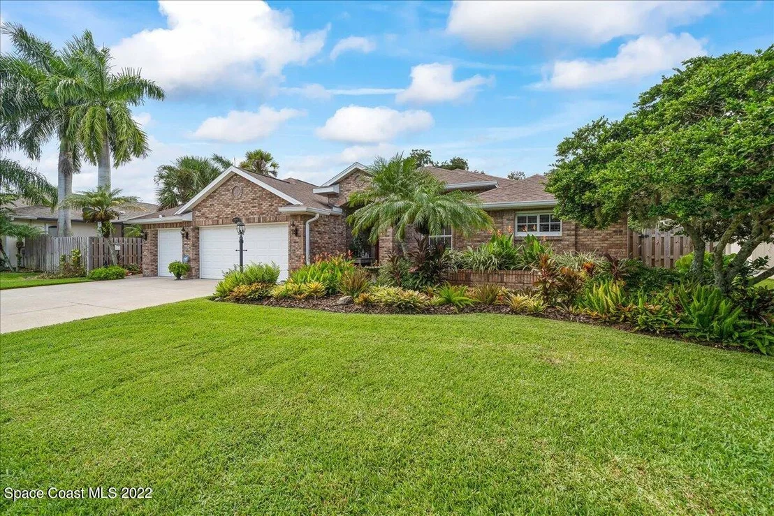 Photo of 2372 Woodfield Circle