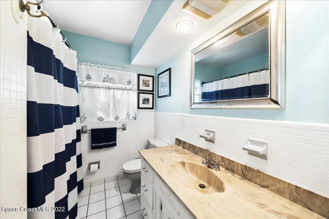 Photo of 311 Cocoa Avenue