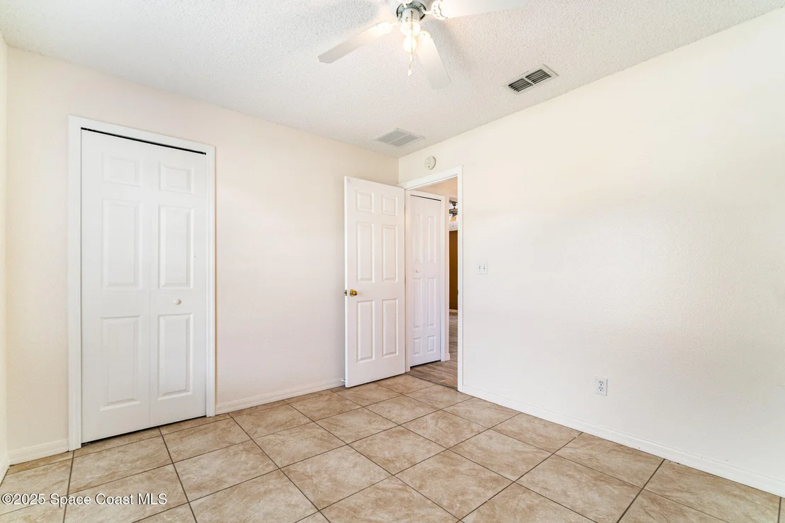 Photo of 11833 Foxglove Drive