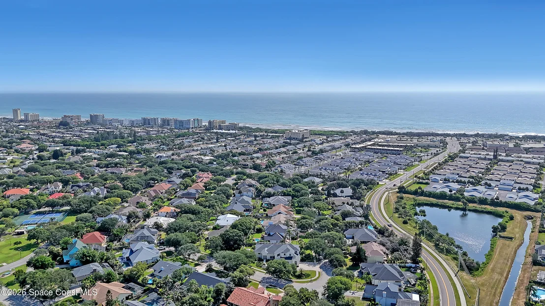 Photo of 402 Peregrine Drive