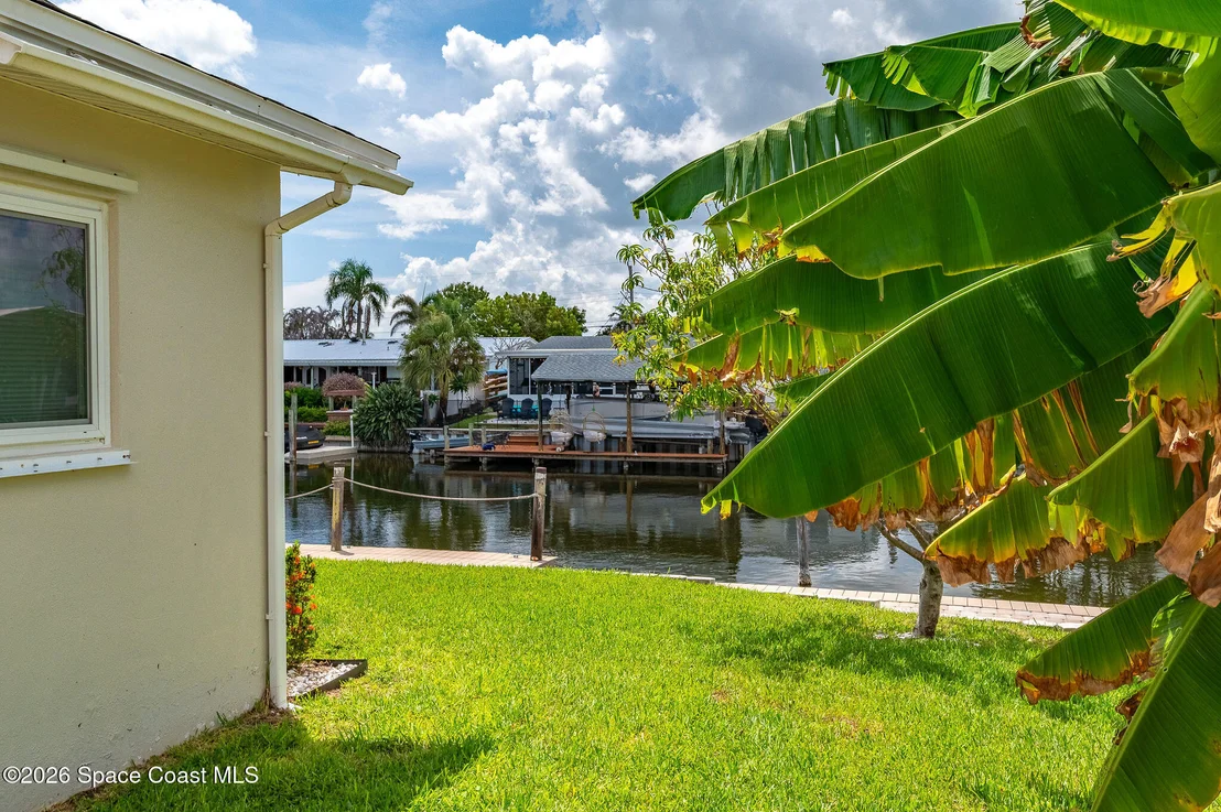 Photo of 452 Cardinal Drive