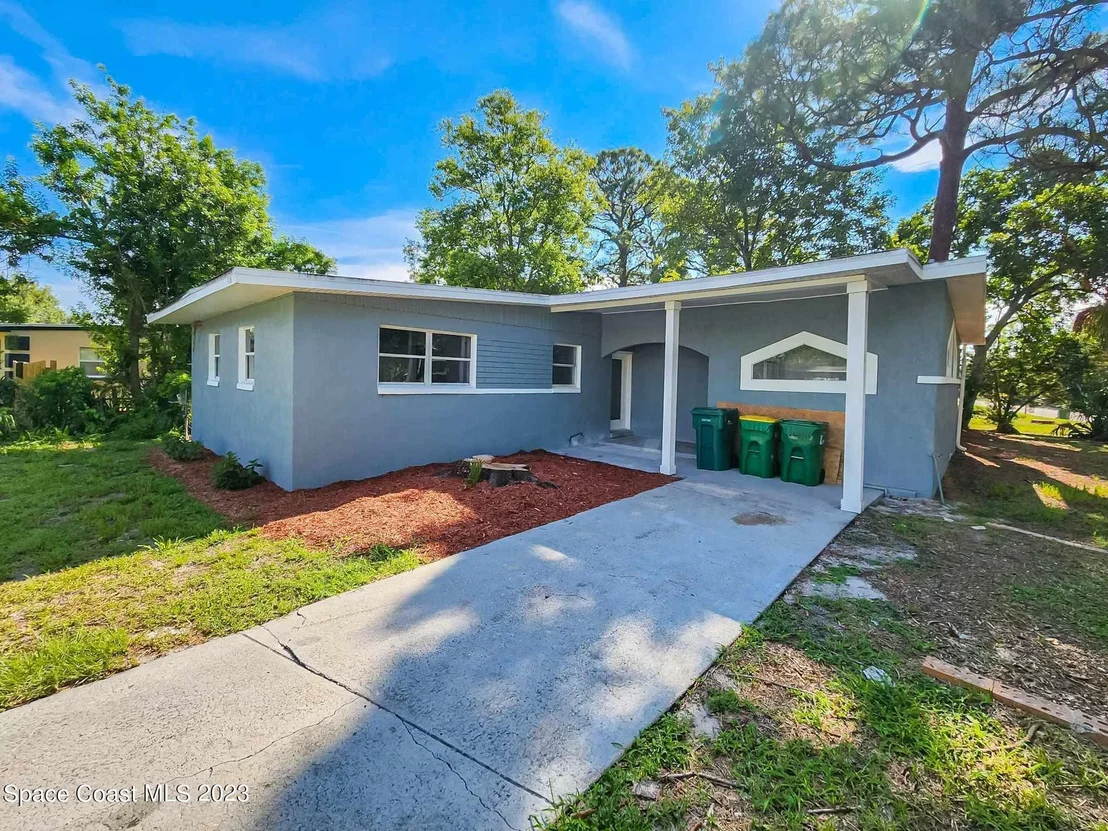Photo of 1110 Hickory Lane