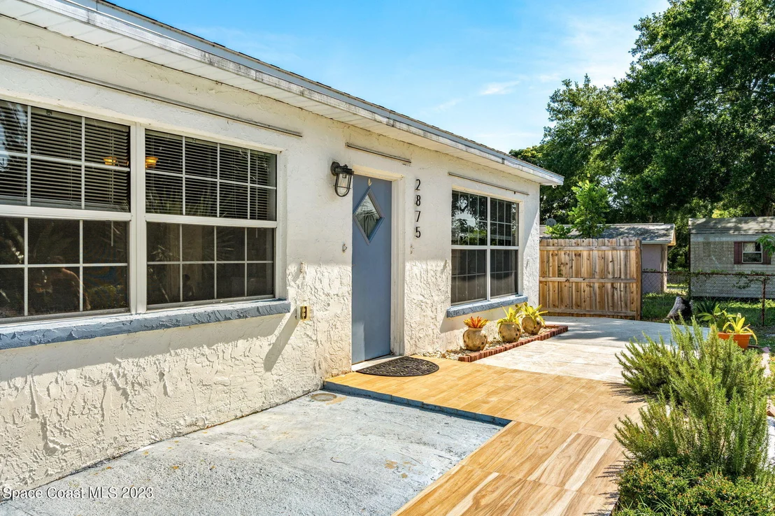 Photo of 2875 Stearns Avenue NE