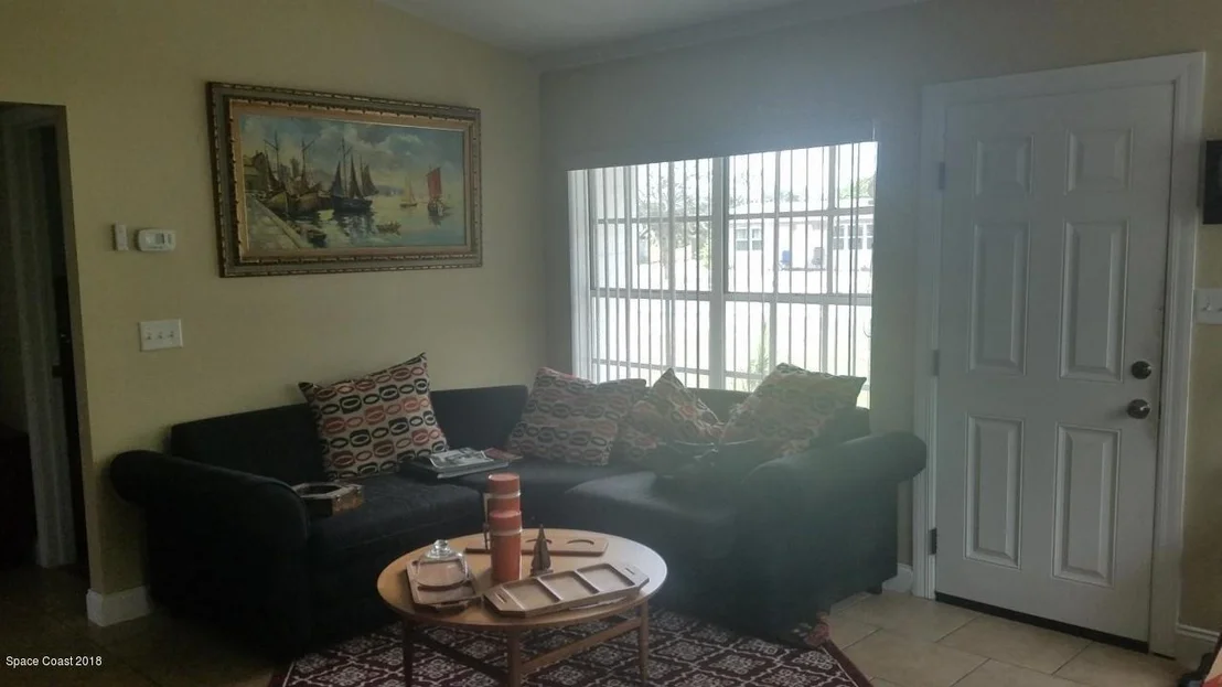 Photo of 301 Herring Street