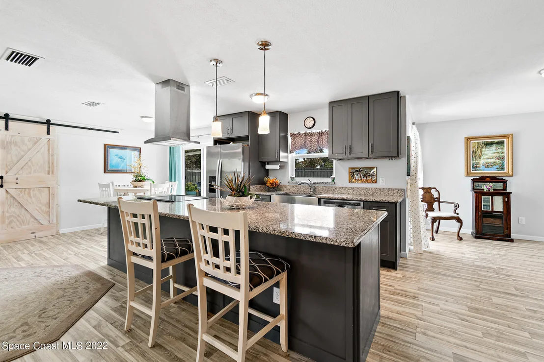 Photo of 1051 Fenway Drive